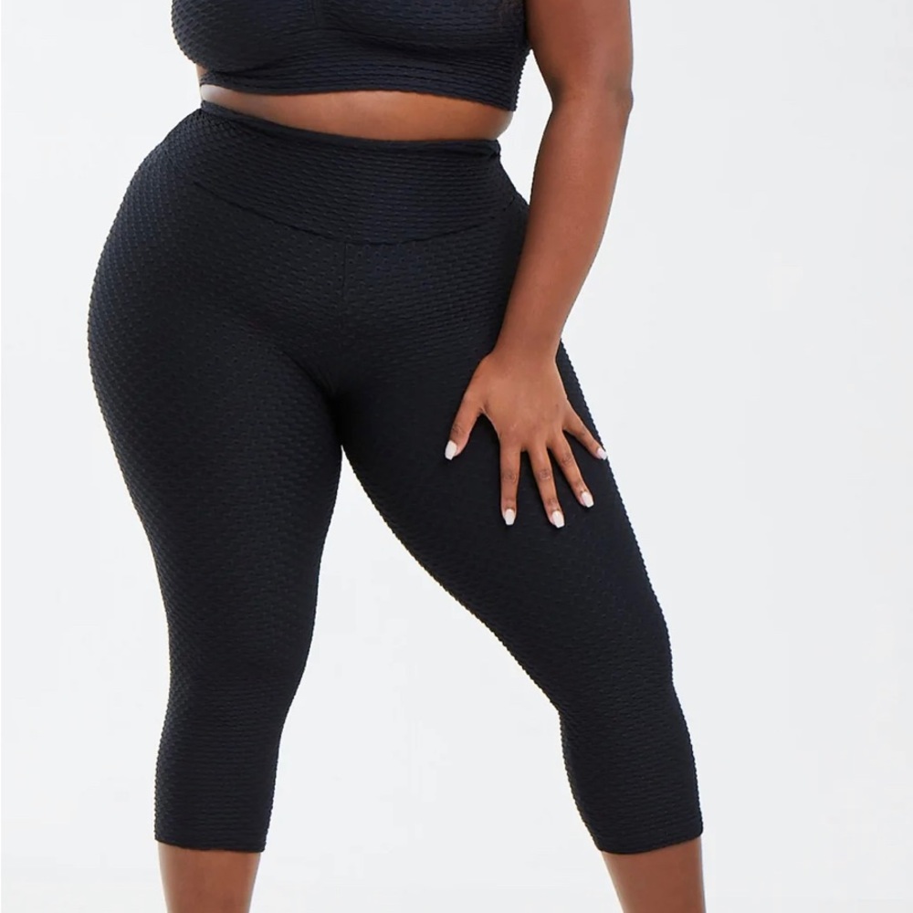 Booty by Brabant Curvy Cropped Leggings